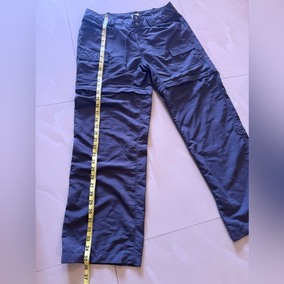 The North Face Women Cargo Buckle Pant Short Court zipper Pockets  Gray size 8 - Picture 10 of 16